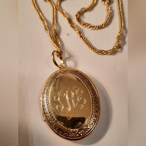 Elegant Gold Plate Vintage Antic Locket Necklace